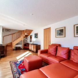 Chalet Nucleo 12 by Quokka 360 - Alpine Base for Bouldering Adventures in Leventina, khách sạn ở Chironico