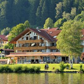 Residenz Hopfensee, хотел в Фюсен