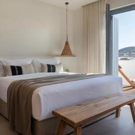 Phos Milos, hotel a Pollonia