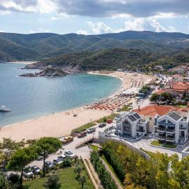 The Black Pearl Villas, hotel Kalamíciben