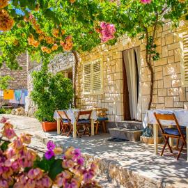 Stone House Dioniz, hotelli kohteessa Brnistrova