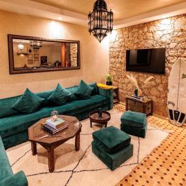 Cheerful 4-bedroom home in mirleft, hotel u gradu Mirleft