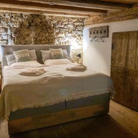 PEARLs - Stilvolle Wohnung zwischen dem Schwarzwald & der Schweiz, hotel in Stühlingen