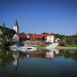 Apartmány U Anděla، فندق في Purkarec