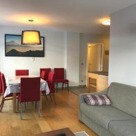 Appartement avec balcon, jacuzzi, sauna, salle de fitness, 3 chambres, parking - FR-1-346-536
