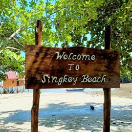 Sing Key Beach – hotel w mieście Masohi