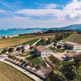 Agriturismo Il Colle Dei Lecci, hotel v destinácii Ancona