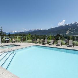 Ironwoods on Blueberry Hill Whistler, готель у місті Вістлер