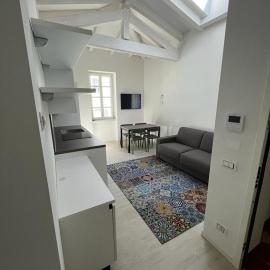 Smart Apartments Palazzo Mazzini, khách sạn ở Rovereto