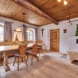 Haus Hoamat - Almrausch, hotel sa Farchant