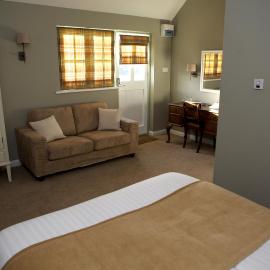 The Bull Inn Lodges, מלון בטנטרדן
