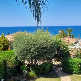 Rafaella villa in Latchi with private garden