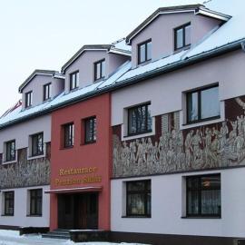 Penzion a restaurace Sklář, hotel a Karolinka