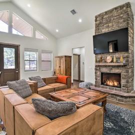 Pet-Friendly Show Low Cabin: Near Hiking!