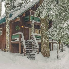 Moosewood Cabin - Meredith Lodging, hotel in Government Camp