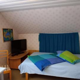 Yö Kotikoivun rauhassa, hotel v destinaci Kankaanpää