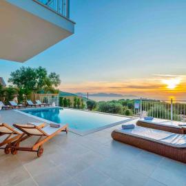 Fiscardo Luxury Stone Villa Suzana ,with sunset view!, hotel in Fiskardo