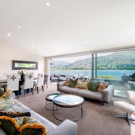 Luxury Lakeview Vista Apartment, hotel in Wanaka