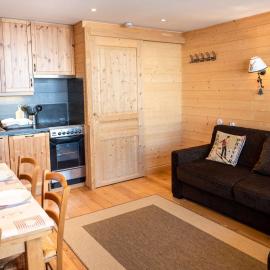 Val Thorens - Bel Appartement 4 pers, Balcon Sud, TV, Bluetooth, Cuisine Équipée, Local à Skis - FR-1-637-32، فندق في فال تورن