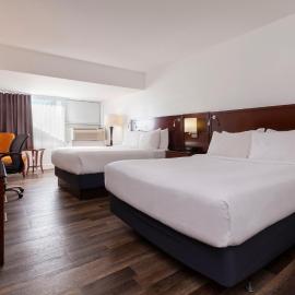 Strata Hotel、キングストンのホテル