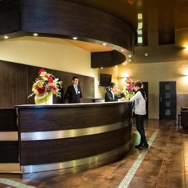 Hotel Monttis, hotel in Sucha Beskidzka