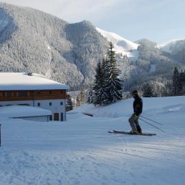 BLSV Sportcamp direkt am Kurvenlift!, hotel a Schliersee