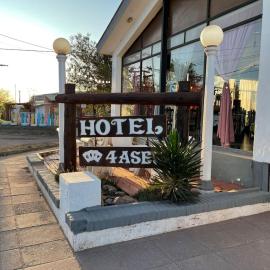 Hotel 4 Ases, hotel in Embalse