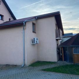 Privat Tília, hotel u gradu Ivachnová