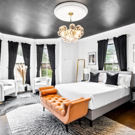 The Coach House, hotel sa Salem