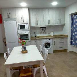 Casa Rural Ardwina II, hotel in Alía