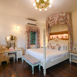 Swiss Valley Hip Resort