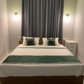 HOLLYWOOD Rooms, hotel di Sultan Bathery