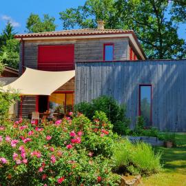 Le Clos d'Ô Maison de standing Le Milan avec sa piscine chauffée proche de Sarlat