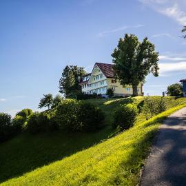 Gästehaus Aemisegg, hotel v mestu Sankt Peterzell