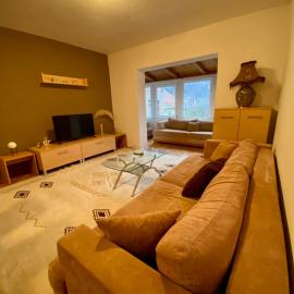 Elda Hills Apartment