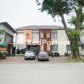 Tirta Mansion Lippo Karawaci Mitra RedDoorz, Hotel in Karawaci