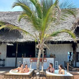 Luwa Beach&Suits، فندق في واتامو
