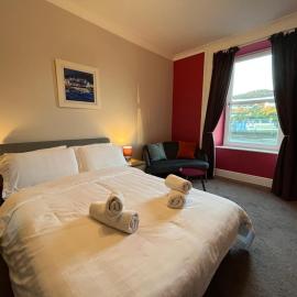 The waterfront, hotel i Tarbert