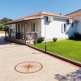 Villa Yakinthi, hotell sihtkohas Amoudi