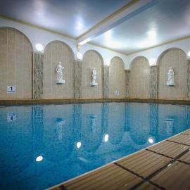 Chatsworth House Hotel، فندق في خلنددنو