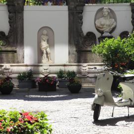 Hotel Piazza Bellini & Apartments, hotel v Neapole
