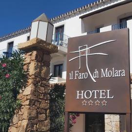 Hotel il Faro di Molara, hotel v destinaci Porto San Paolo