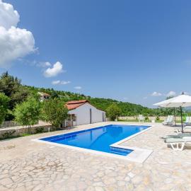 Villa Ana