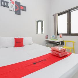 RedDoorz at K23 Rungkut Madya