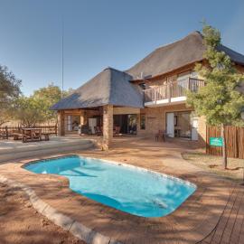 Luxurious 4 Bedroom Villa 94