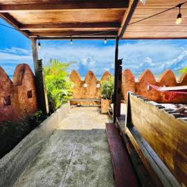 Jialeshuel Surf hotel B&B, hotel in Manzhou