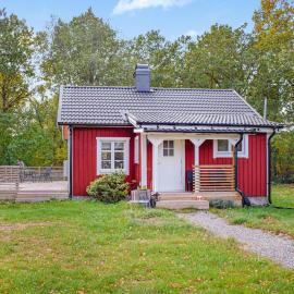 Awesome Home In Läckeby With Kitchen, Hotel in Åby