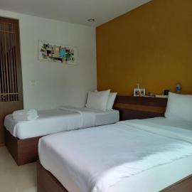 Benjamas Place Hotel