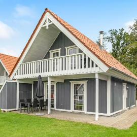 Cozy Home In Gråsten With Kitchen