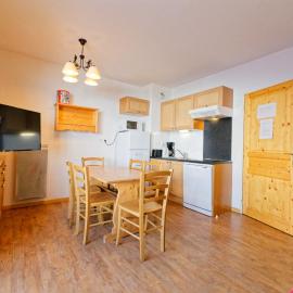 B406- Appartement 2 pieces cabine 6 personnes, hotel a Orcières